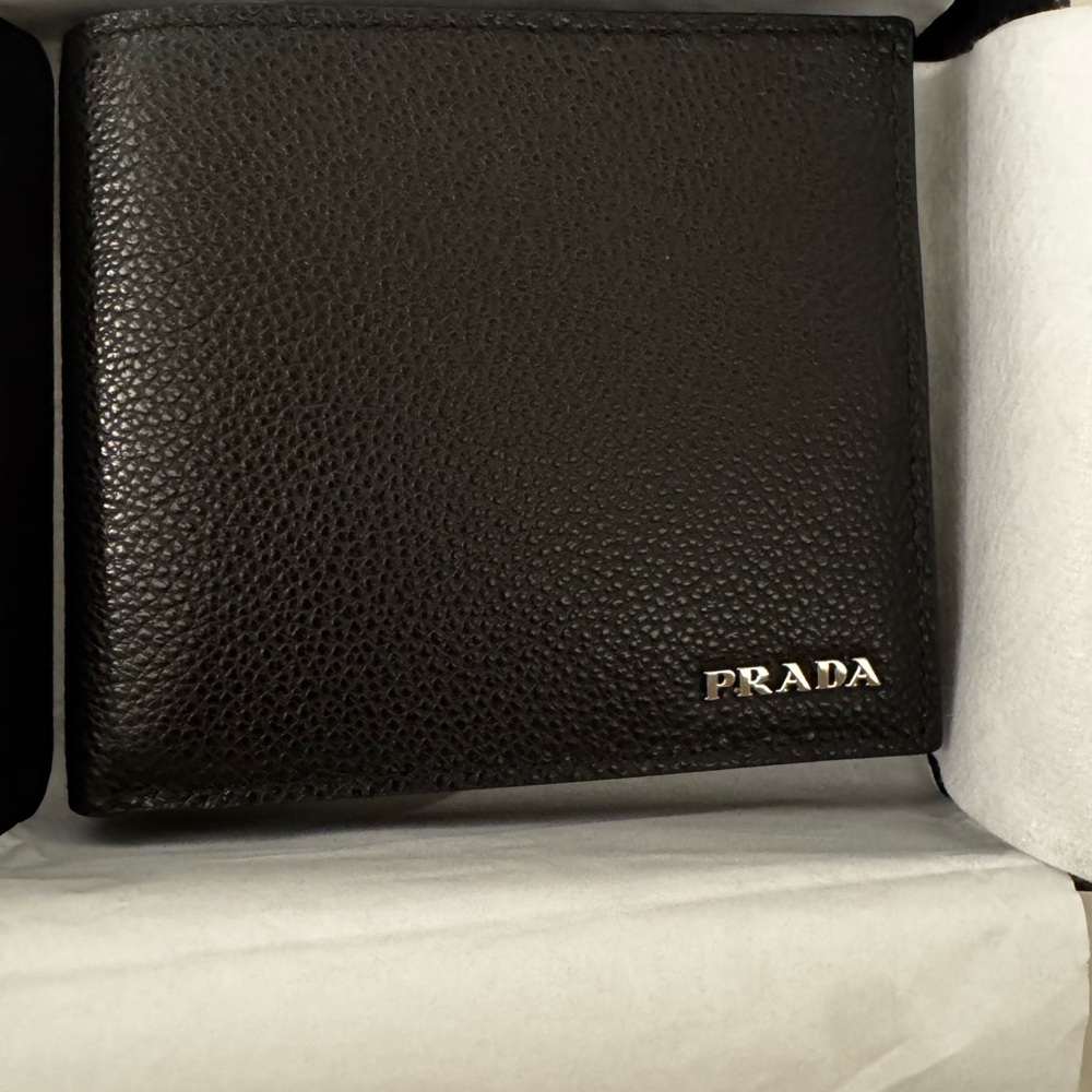 Prada Textured Black Gift Box - Picture 2 of 7